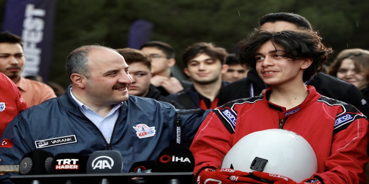 Bakan Varank, Efficiency Challenge Elektrikli Araç Yarışları'nda konuştu