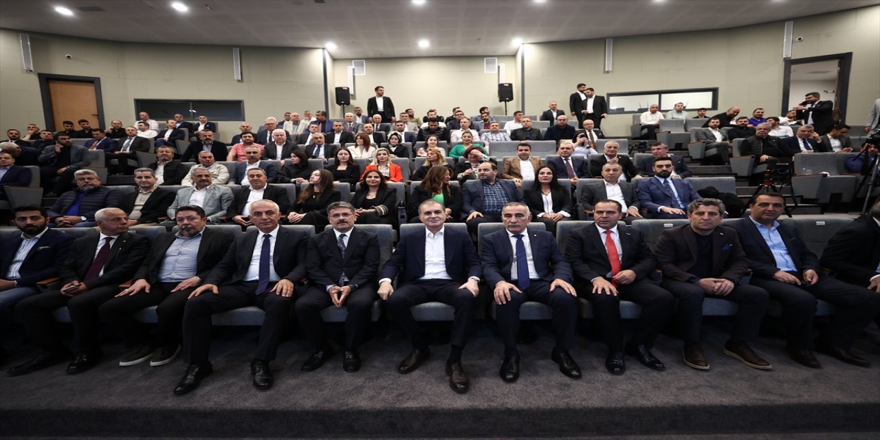 AK Parti Sözcüsü Çelik İş Dünyası İstişare Toplantısı'na katıldı.