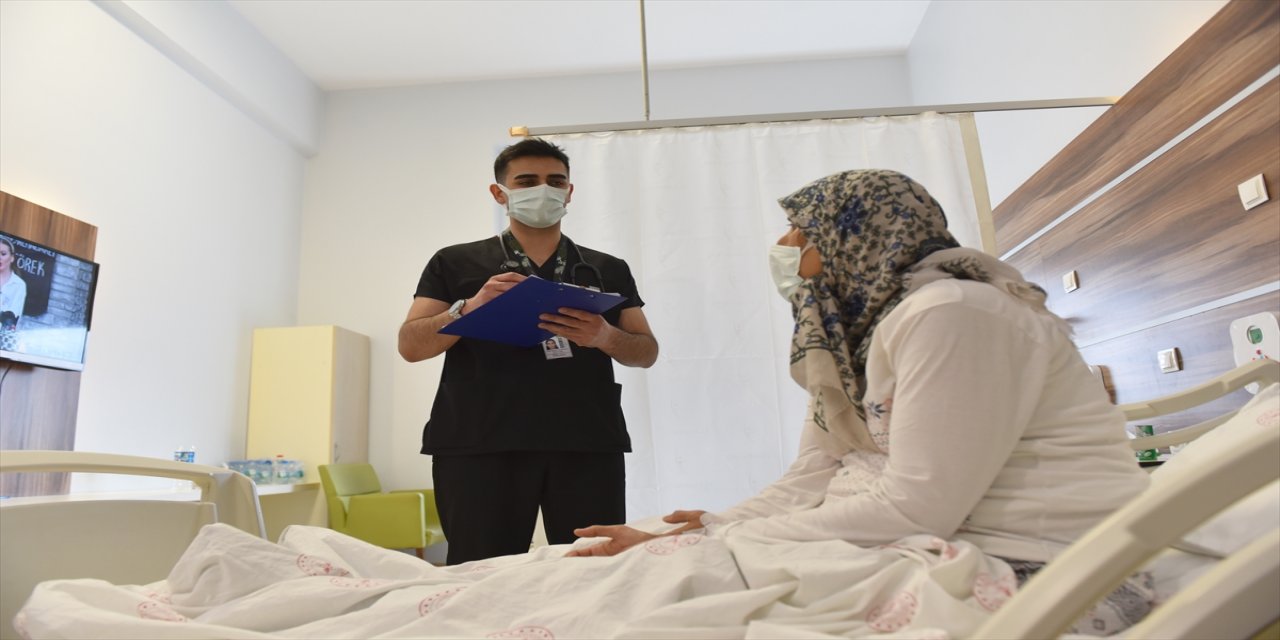 Çorum'un ilk tıp öğrencileri intörn doktorlukla hekimliğe hazırlanıyor