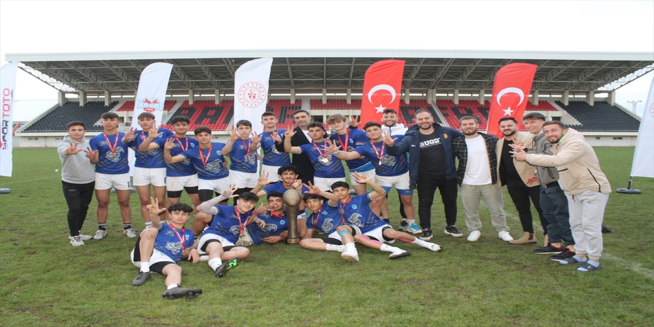7'li Ragbi'de U18 Erkekler Etaplı Türkiye Şampiyonası Samsun'da yapıldı.