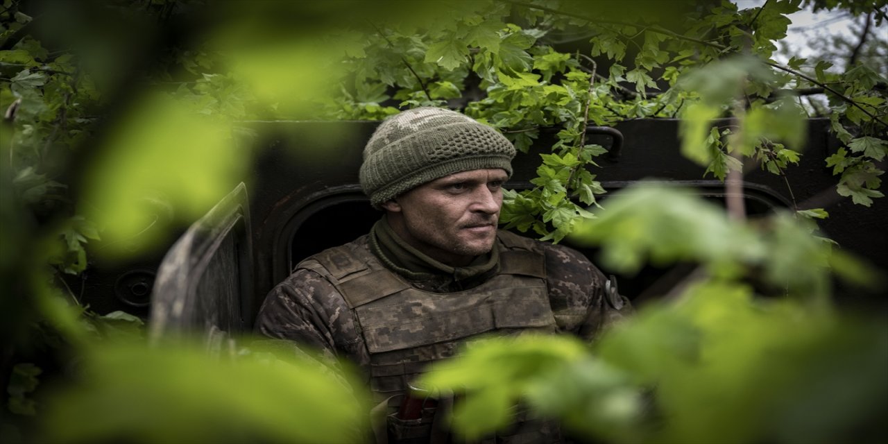 Ukrayna ordusu Avdiyivka'daki savunma hattını ayakta tutmaya devam ediyor.