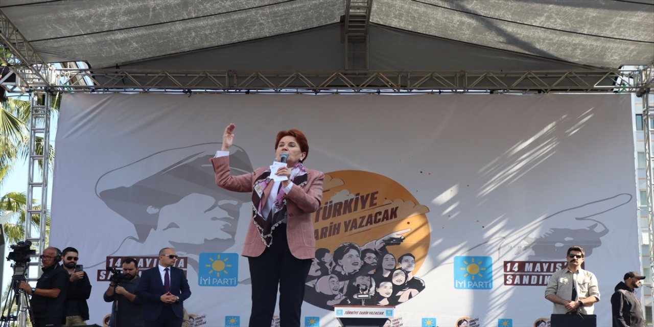 Meral Akşener Mersin mitinginde konuşma yaptı.