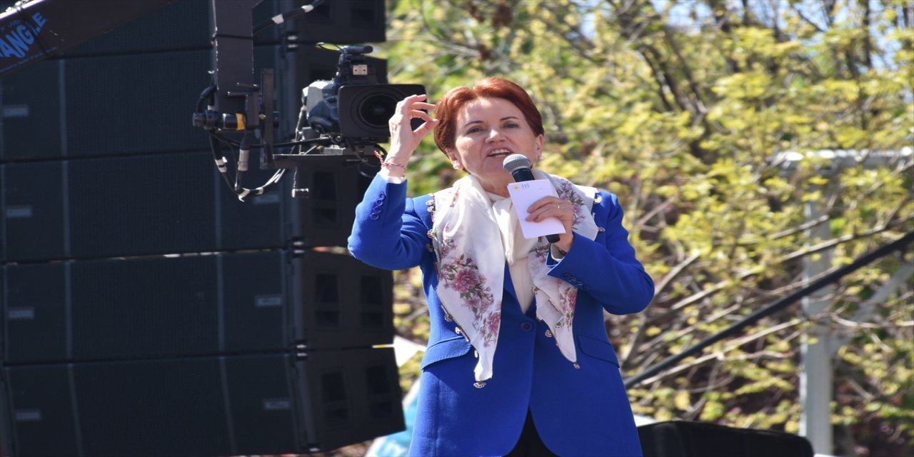 Meral Akşener Afyonkarahisar mitinginde konuşma yaptı.