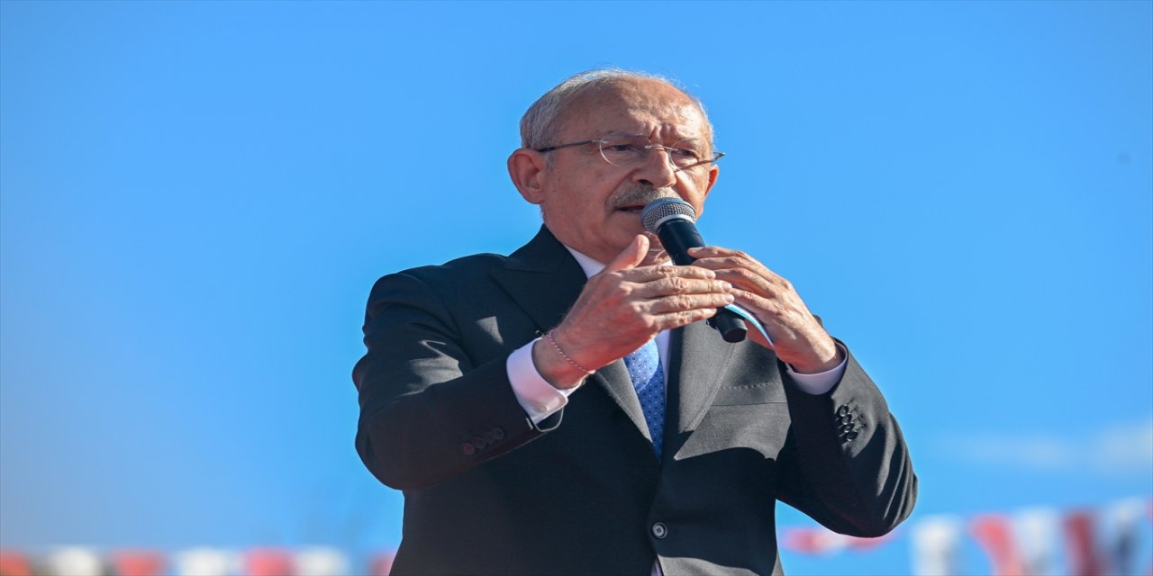 Kılıçdaroğlu Van mitinginde konuşma yaptı.