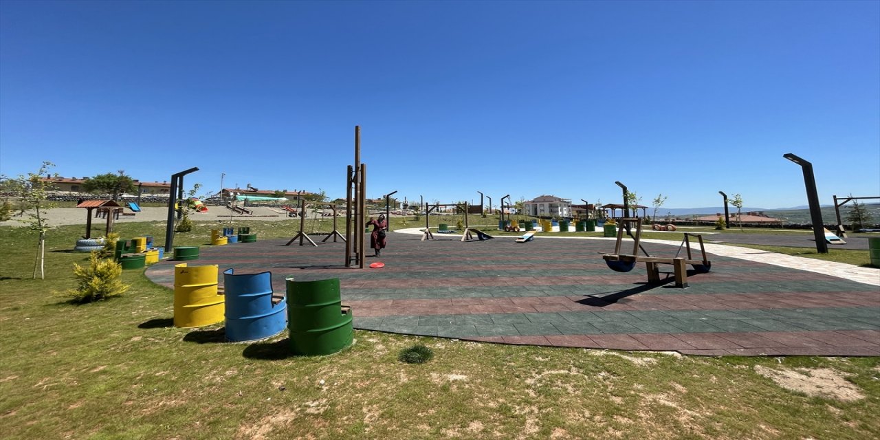 Elazığ'da Geri Dönüşüm Parkı'na verilen zarara vatandaşlar tepki gösterdi.