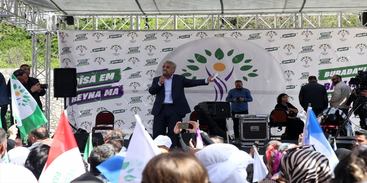 HDP Eş Genel Başkanı Bitlis'te konuşma yaptı.