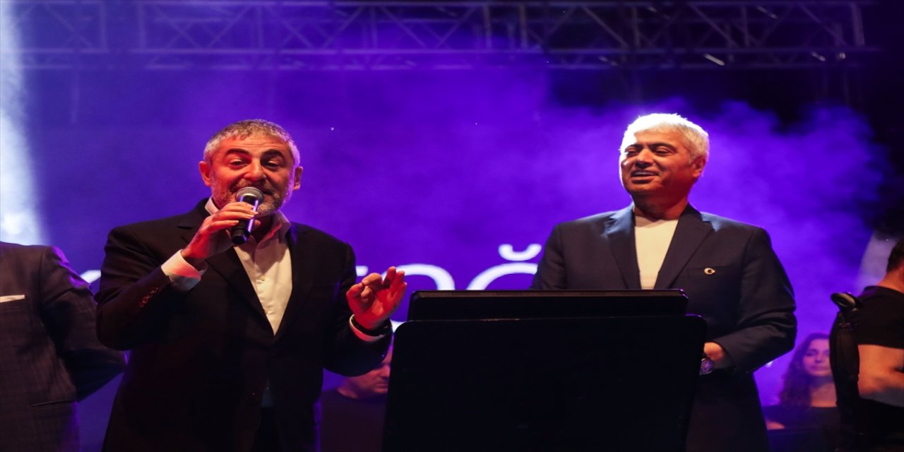 Bakan Nebati, Tarsus'ta vatandaşlara hitap etti: