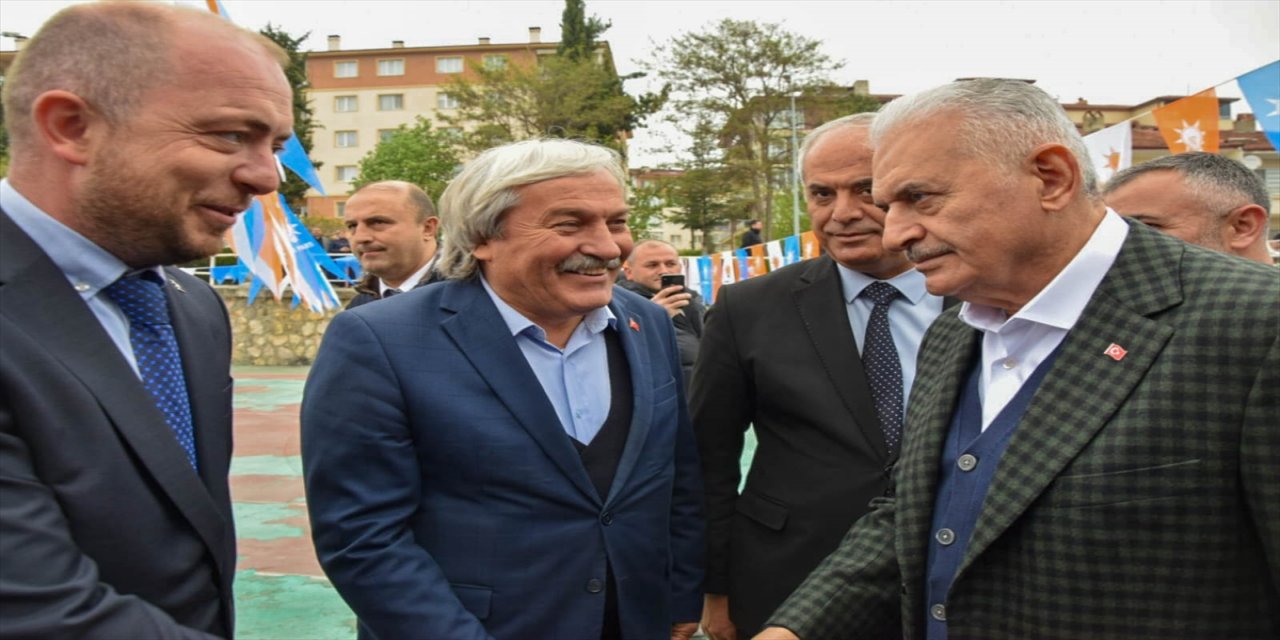 Binali Yıldırım Bilecik'te konuşma yaptı.