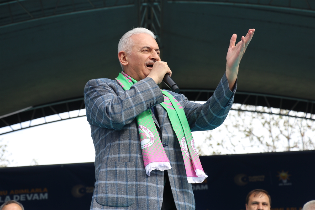 AK Parti Genel Başkanvekili Binali Yıldırım, Isparta'da miting düzenledi