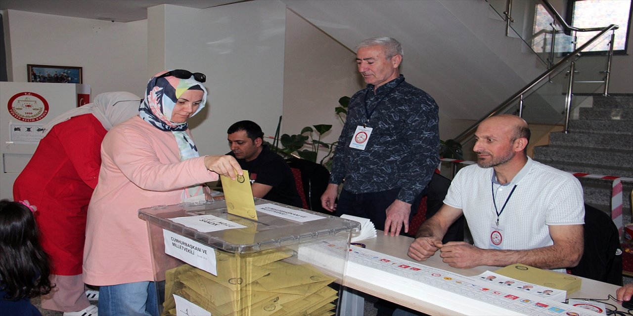 Kırgızistan'da Türkiye'deki seçimler için oy kullanma işlemi sona erdi.