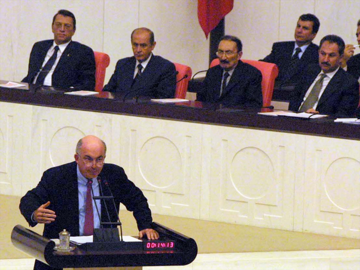 Eski Ekonomiden Sorumlu Devlet Bakanı Kemal Derviş hayatını kaybetti