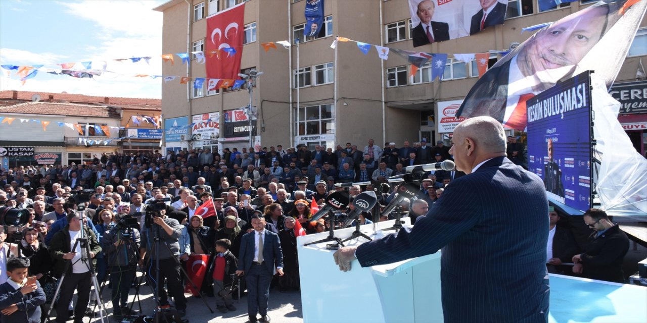 Bakan Kirişci Kırıkkale'de mitingde konuşma yaptı.