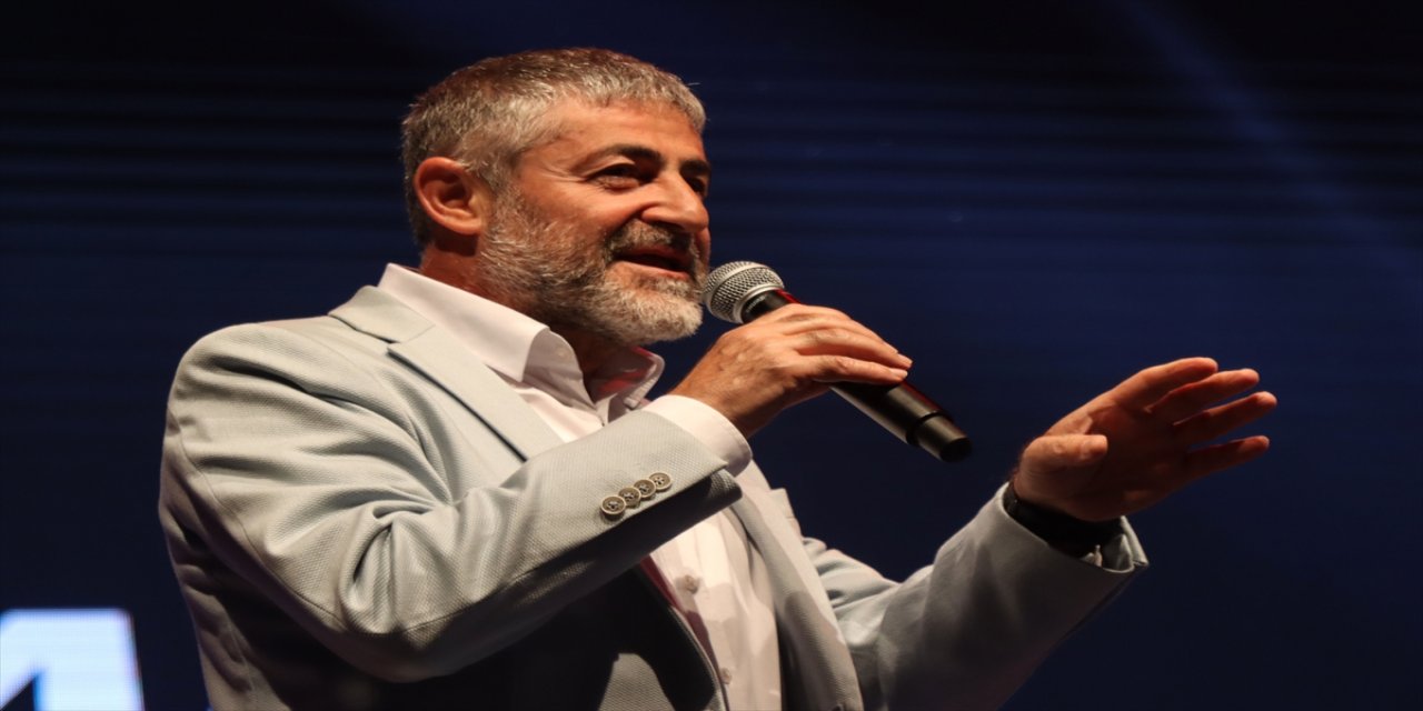 Hazine ve Maliye Bakanı Nebati, Mersin'de "Gençlik Konserleri"nde konuştu: