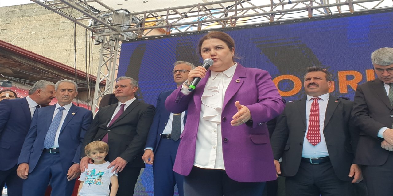 Bakan Yanık Osmaniye'de ziyaretler yaptı.