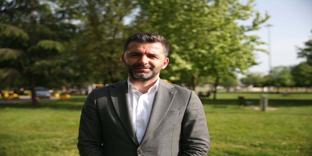 Bir kişi oy kullanmaya geldiği sırada kalp krizi geçirdi.