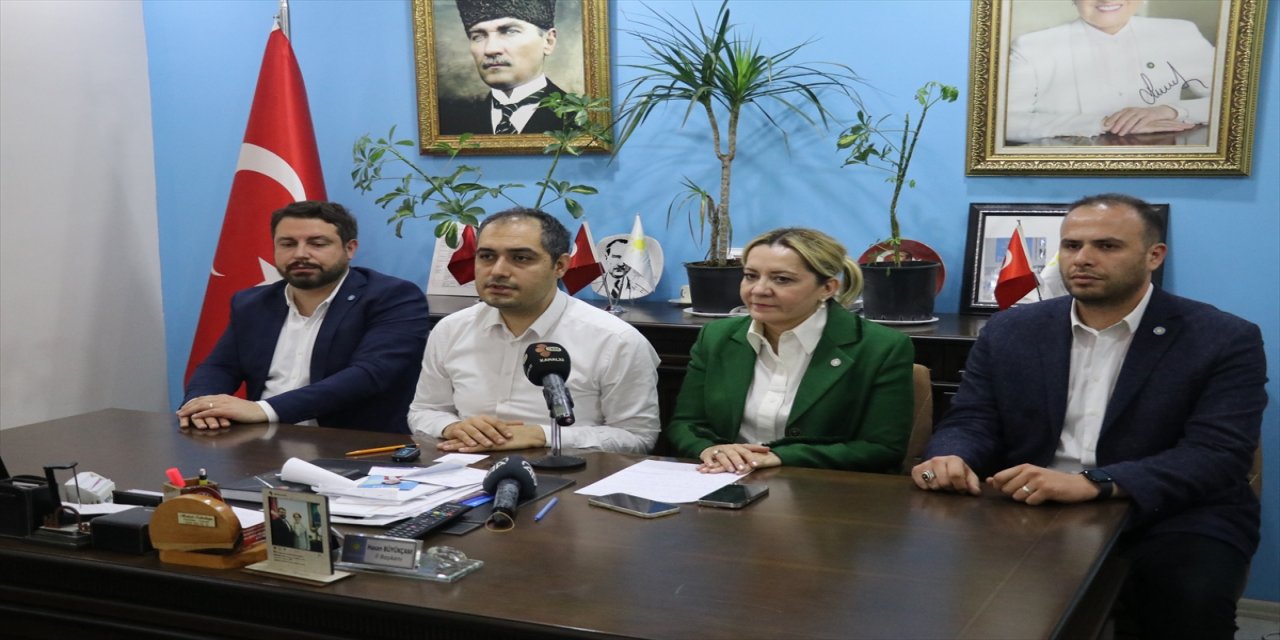 İYİ Parti YSK Temsilcisi Isparta'da konuşma yaptı.