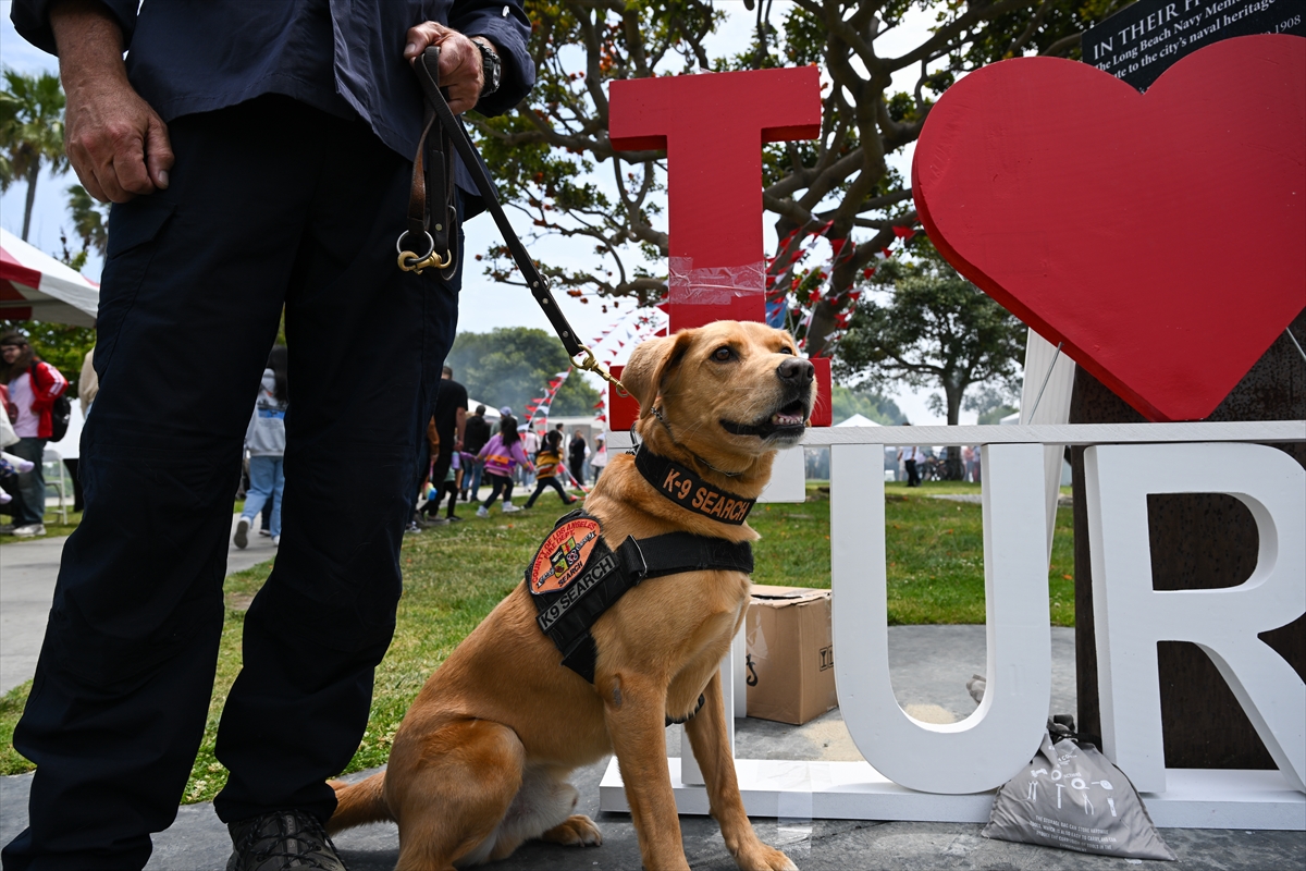 ABD'li arama kurtarma ekibi, California Türk Festivali'ne katıldı