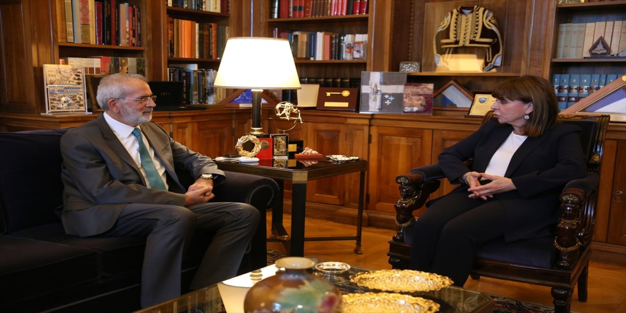 Yunanistan'da Sayıştay Başkanı Sarma, geçici hükümetin başbakanı oldu