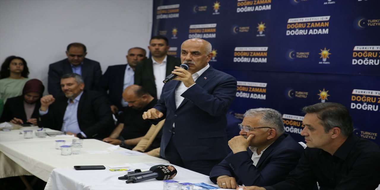 Bakan Kirişci, Kahramanmaraş'taki "Teşekkür Buluşması'na katıldı.