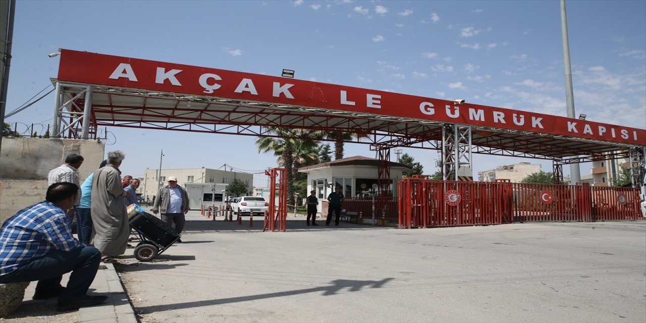 Ülkesine gönüllü dönen Suriyelilerin sayısı 554 bini aştı.