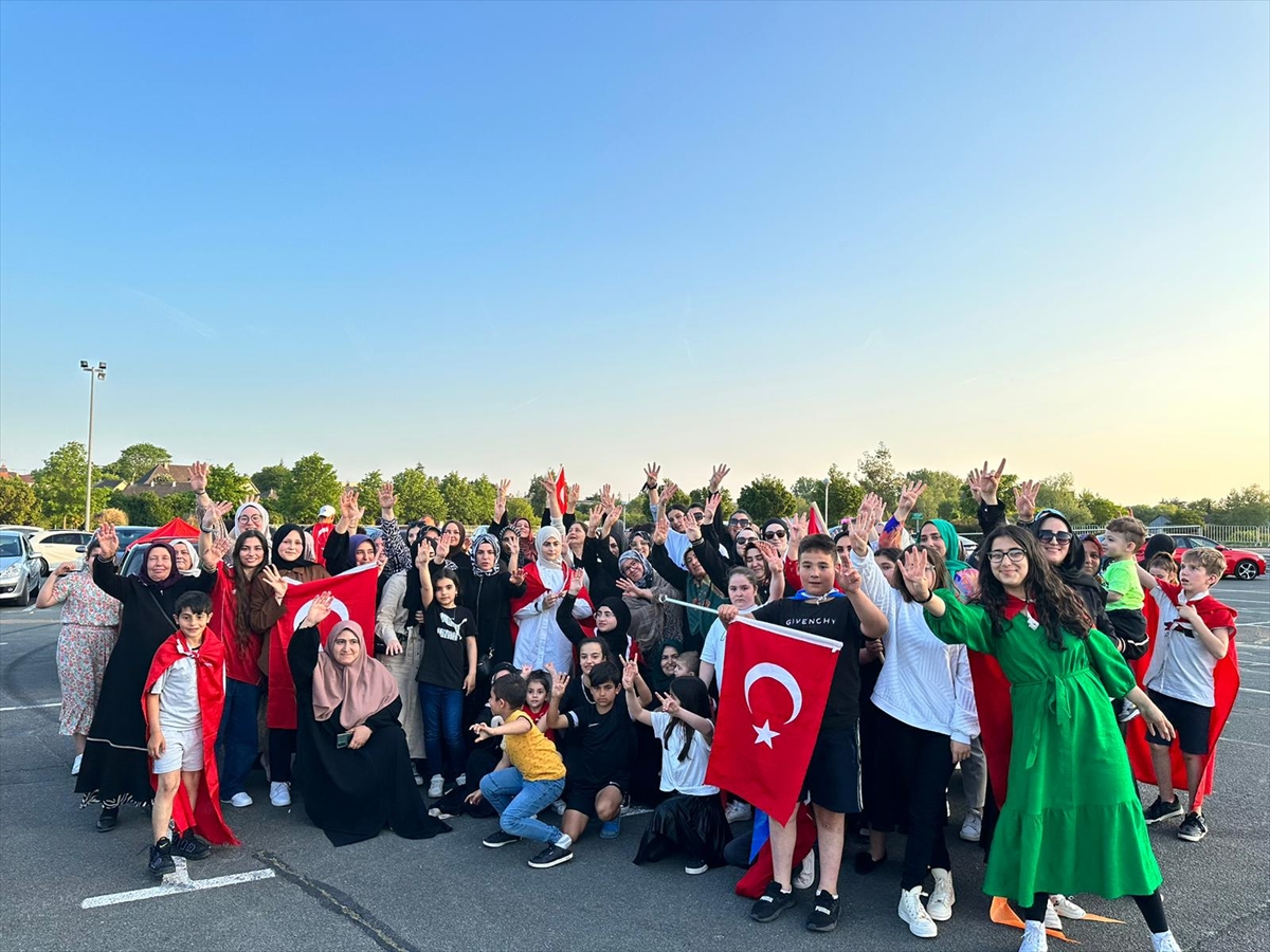 Cumhurbaşkanı Erdoğan’ın seçim başarısı Fransa’da kutlanıyor