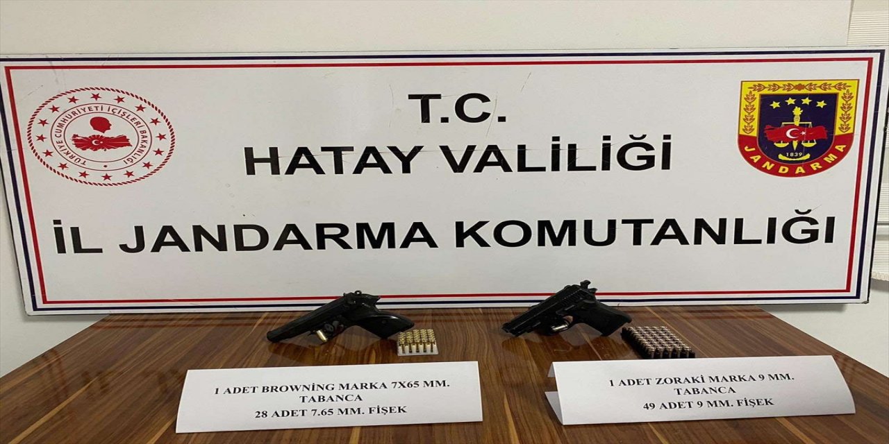Hatay'da bir otomobilde silah ele geçirildi