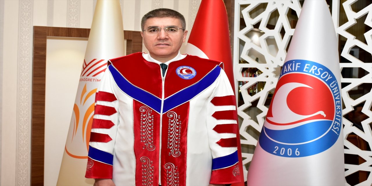 Burdur Mehmet Akif Ersoy Üniversitesi Rektörü Prof. Dr. Dalgar göreve başladı