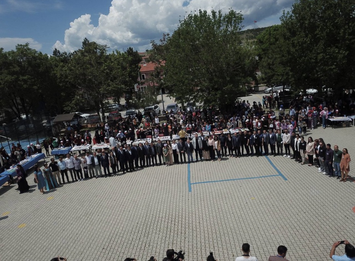 Öğretmen Yazarlar Hocalar Kitap Fuarı'nda buluştu.