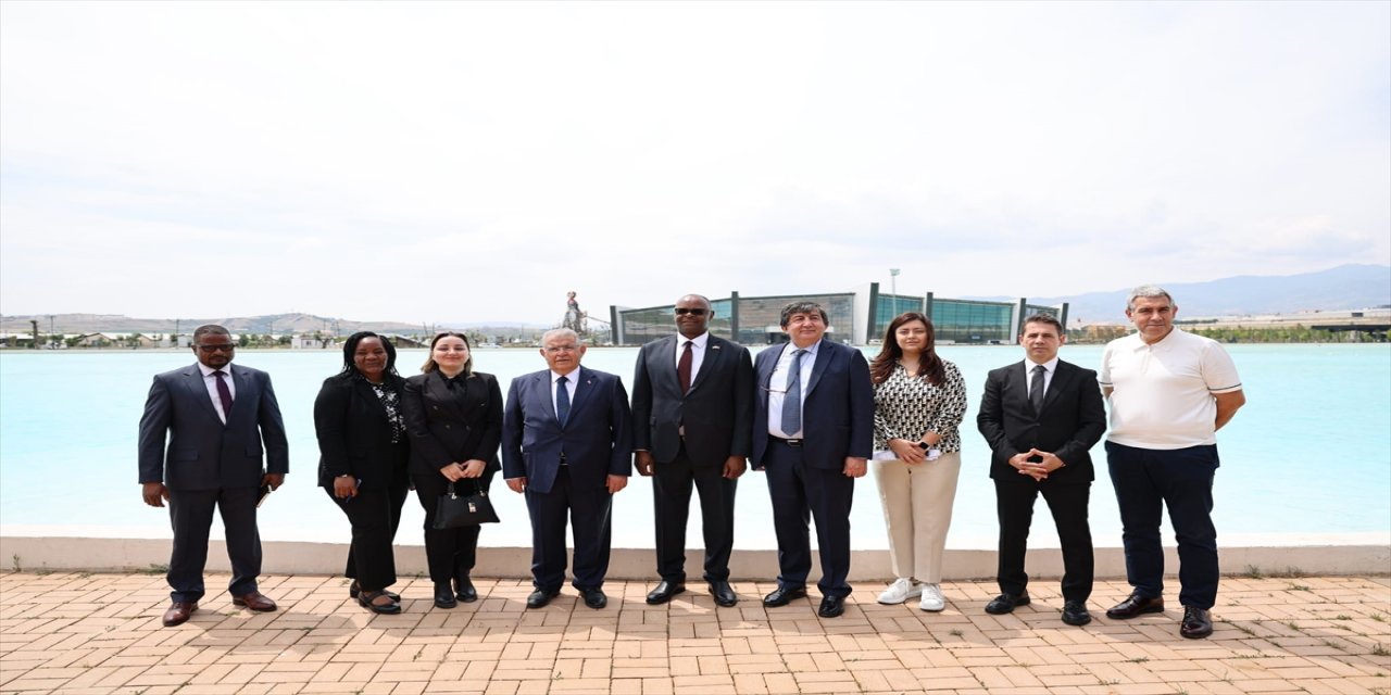 Zimbabve'nin Ankara Büyükelçisi Mutiwzuka, EXPO 2023 için Kahramanmaraş'ta: