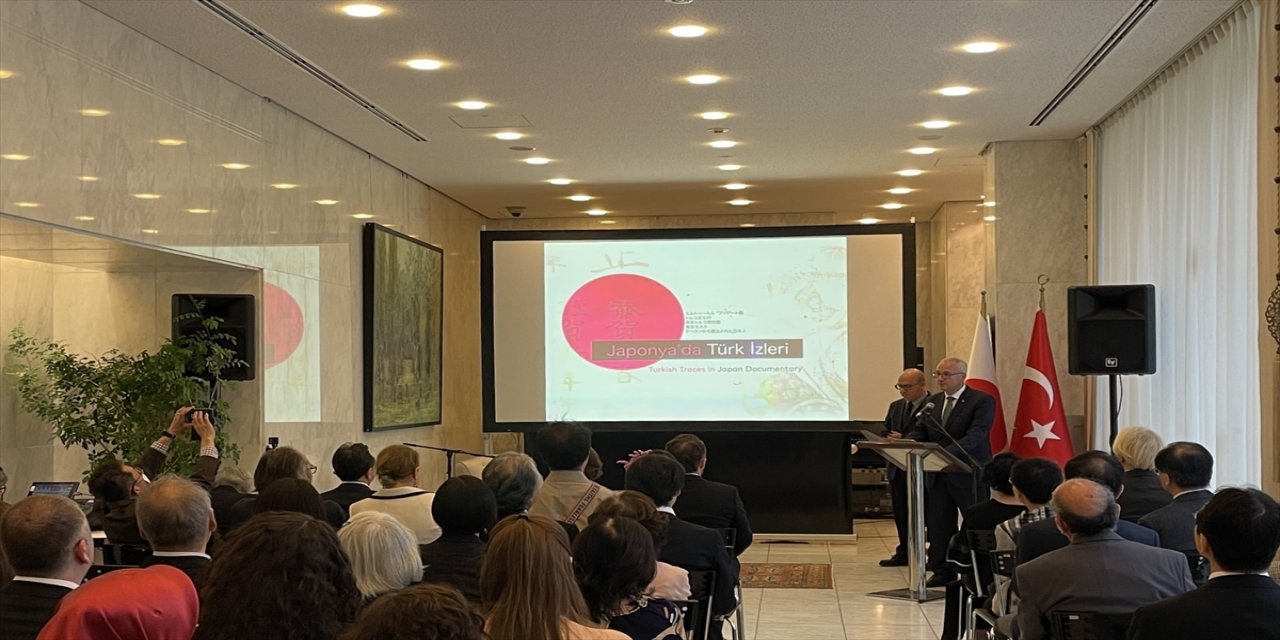 Tokyo'da "Japon Aynasından Resimli Türkiye Gözlemleri" kitabı ve "Japonya'da Türk İzleri" belgeseli tanıtıldı