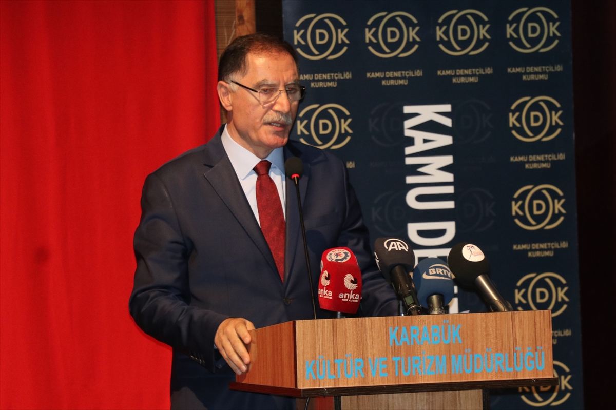 Kamu Başdenetçisi Malkoç "Ombudsman Karabüklülerle Buluşuyor" programına katıldı