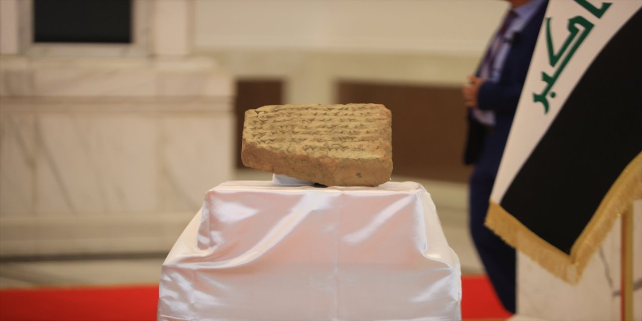 Irak, Asurlular dönemine ait tarihi eser parçasını İtalya'dan geri aldı