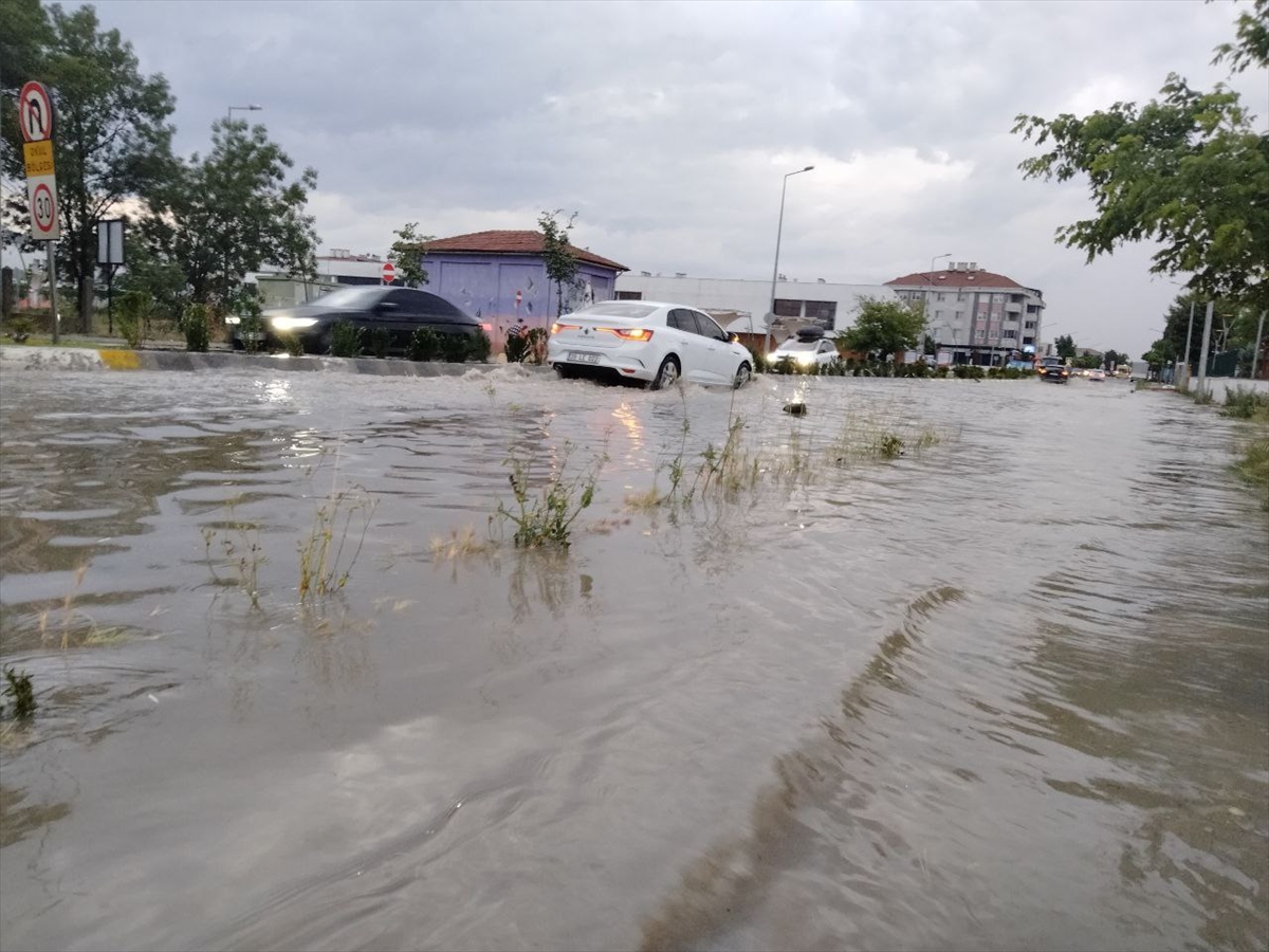 Kırklareli'nde sağanak etkili oldu