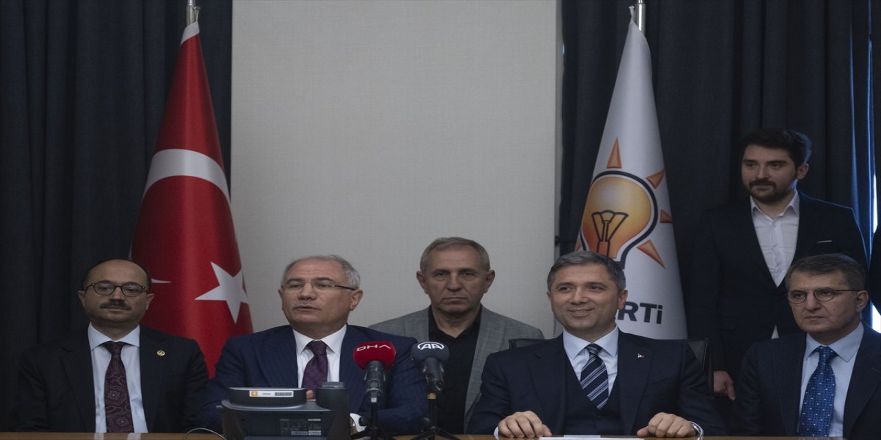 Efkan Ala görevini Zafer Sırakaya'ya devir teslim yaptı.