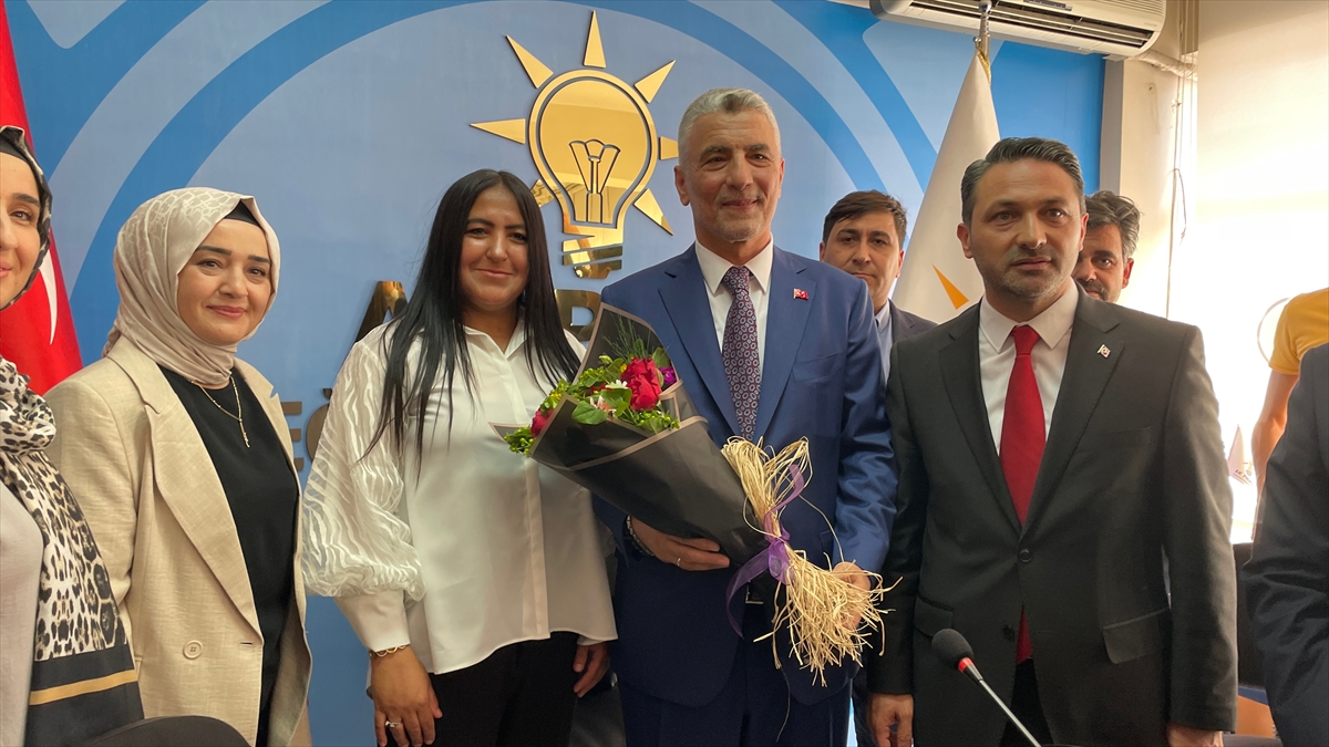 Enflasyonla mücadele etmeye bütün gücümüzle çalışıyoruz.