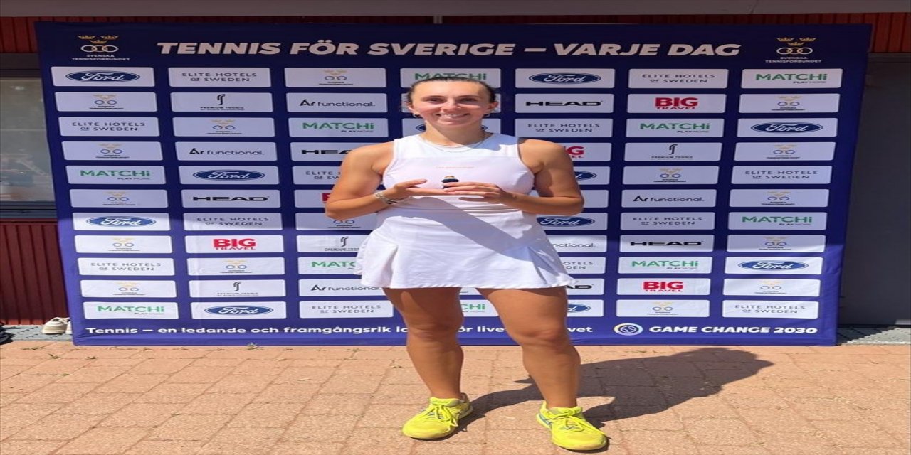 Milli tenisçi İpek Öz, İsveç'te kariyerinin en önemli şampiyonluğunu yaşadı.