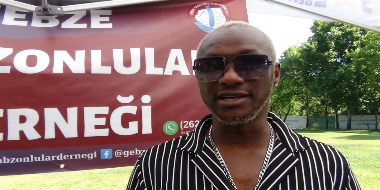 Trabzonspor’un eski yıldızı Yattara, Kocaeli'de çocuklarla top oynadı