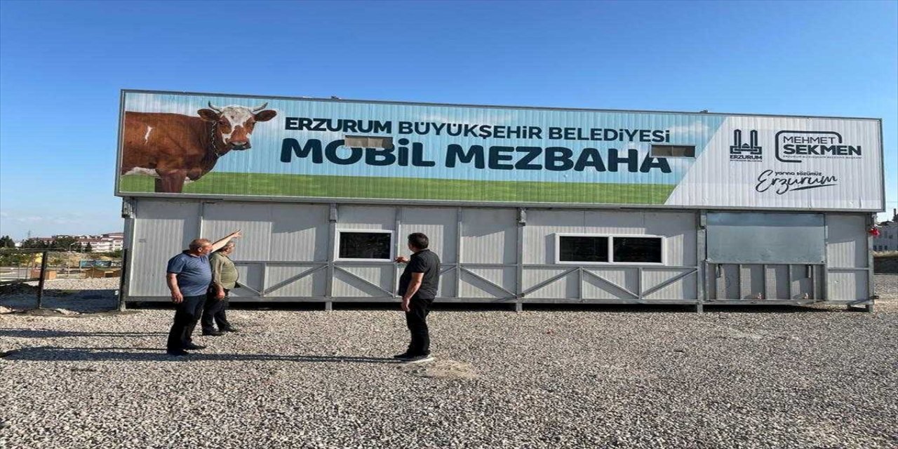 Erzurum Belediyesi, Adıyaman'a mobil mezbaha kurdu.