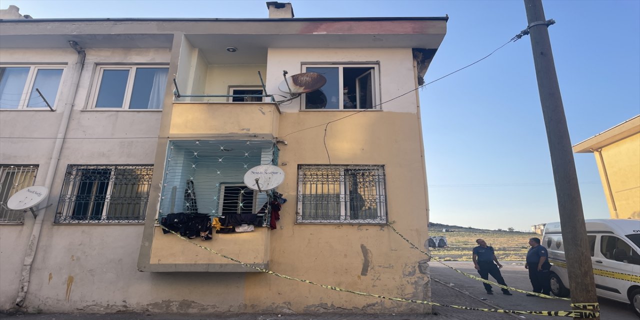 Kayseri'de ikinci kattan düşen kişi ağır yaralandı