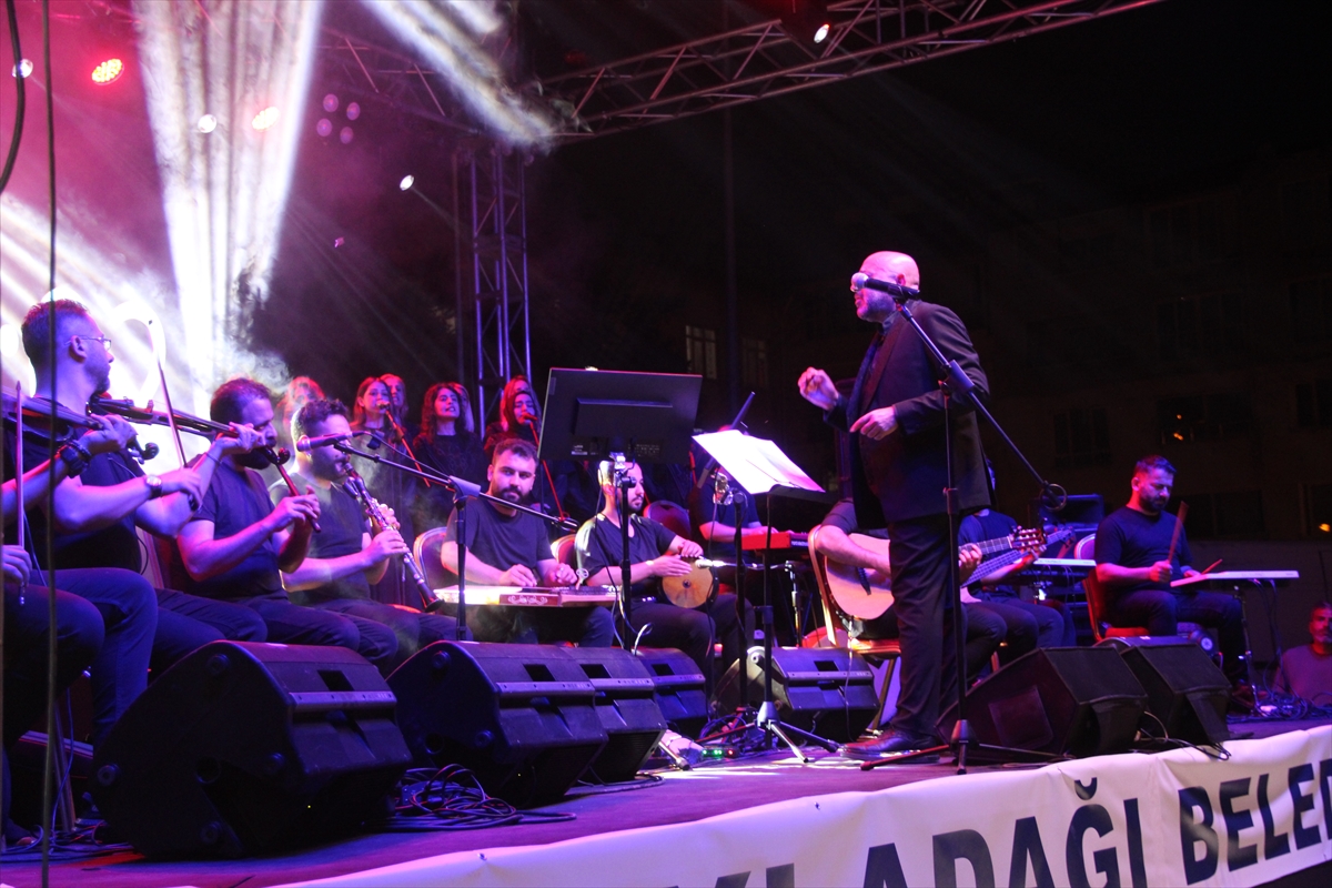 Antakya Medeniyetler Korosu'ndan Hatay'da