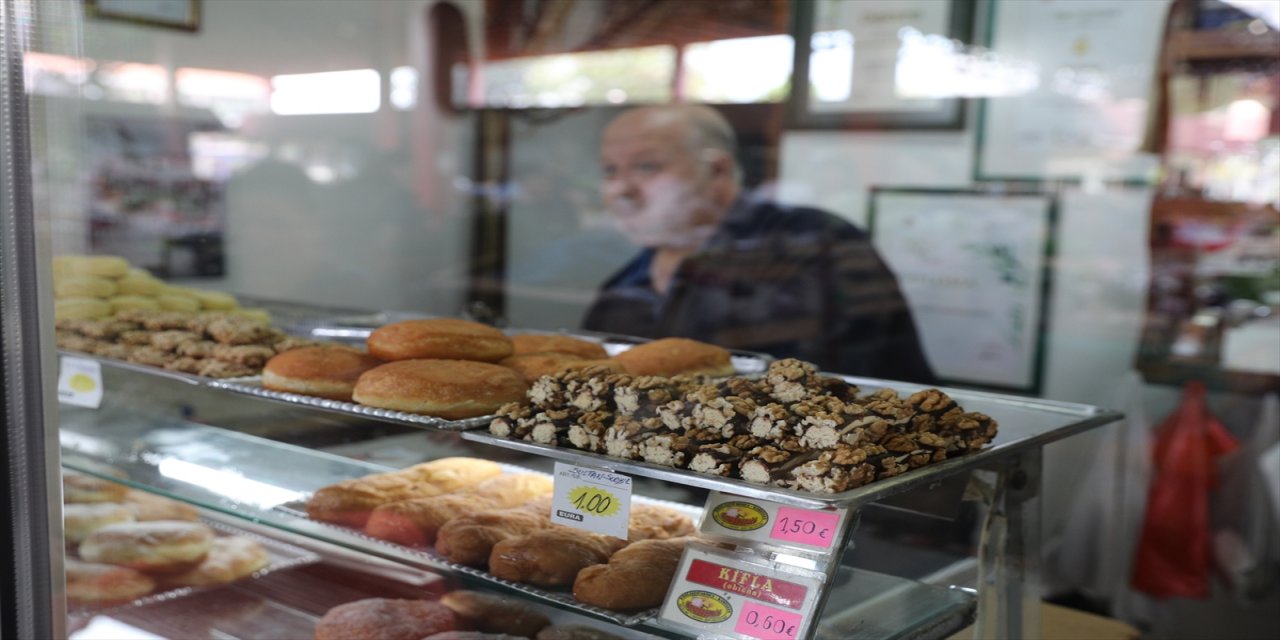 Karadağ'da 452 yıldır yaşayan Osmanlı ailesi, Türk kültürünü ayakta tutuyor.