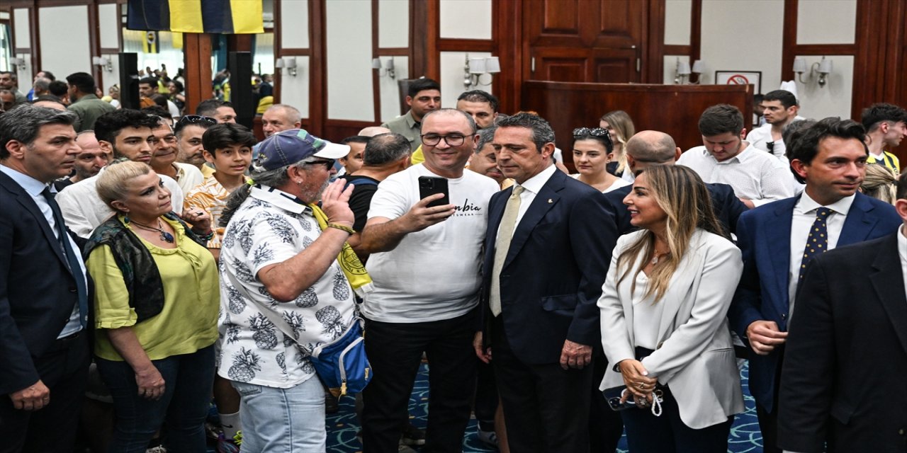 Fenerbahçe'de bayramlaşma töreni düzenlendi.