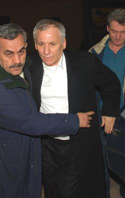 Hoştan, İzmir'e Getirildi