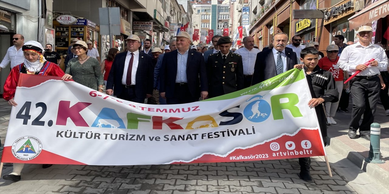 Artvin'de "42. Kafkasör Kültür, Turizm ve Sanat Festivali" başladı