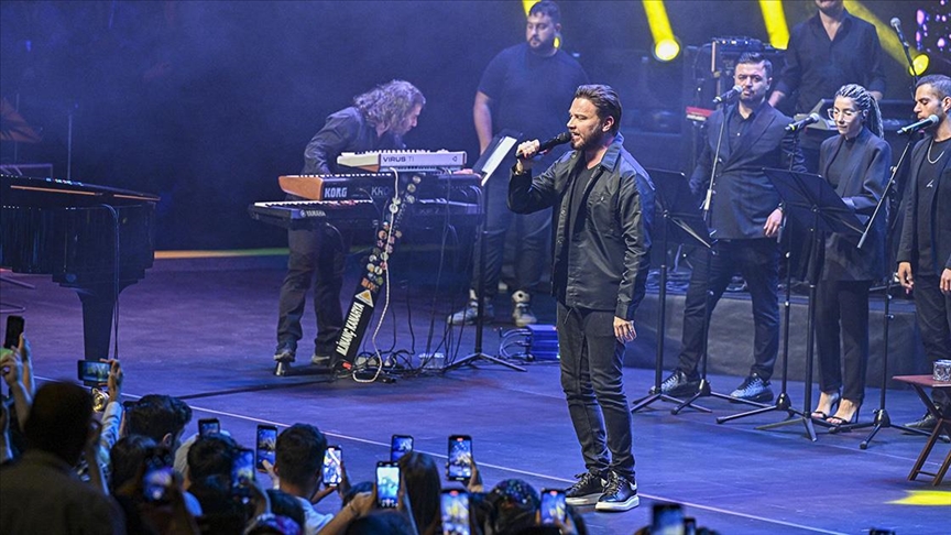 Sinan Akçıl, Cumhurbaşkanlığı Beştepe Millet Kongre ve Kültür Merkezi'nde konser verdi