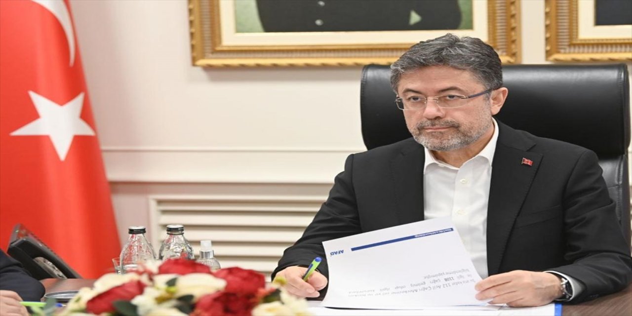 Tarım ve Orman Bakanı Yumaklı, selden etkilenen Düzce'de