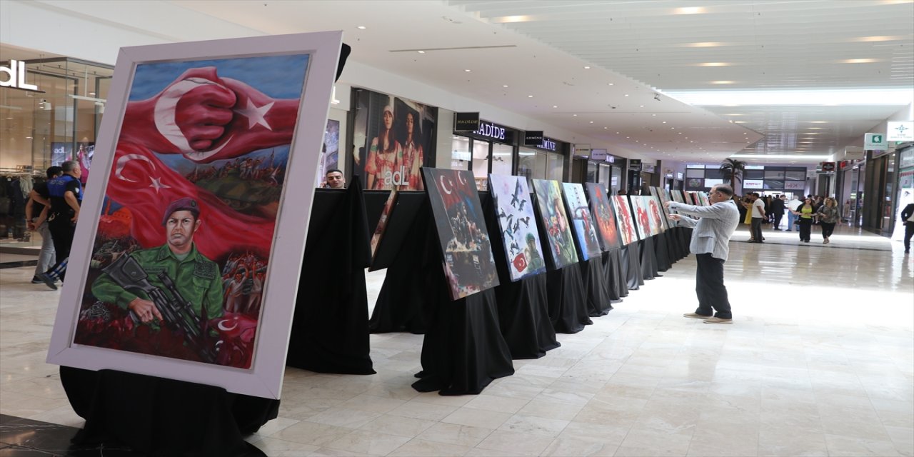 Adana'da "15 Temmuz Fotoğraf ve Resim Sergileri" açıldı