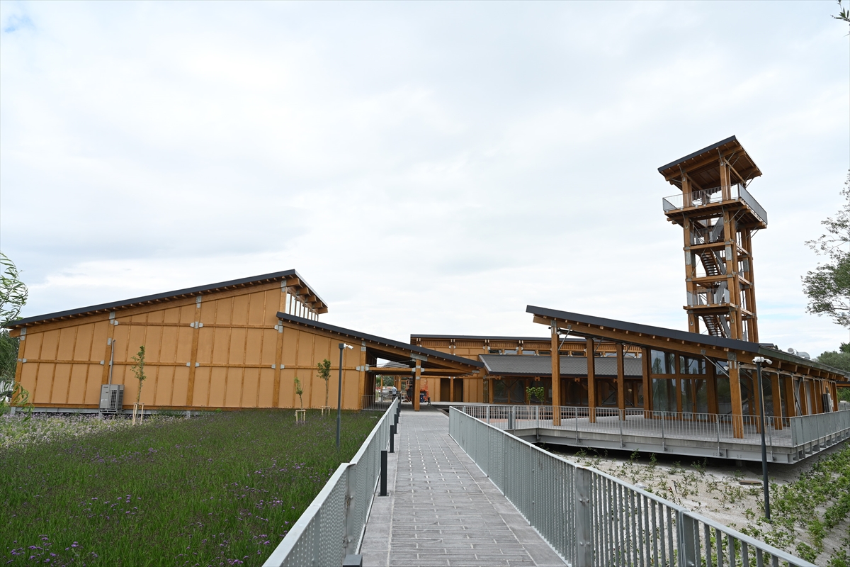 Çatalhöyük Tanıtım ve Karşılama Merkezi'nde son hazırlıklar yapılıyor