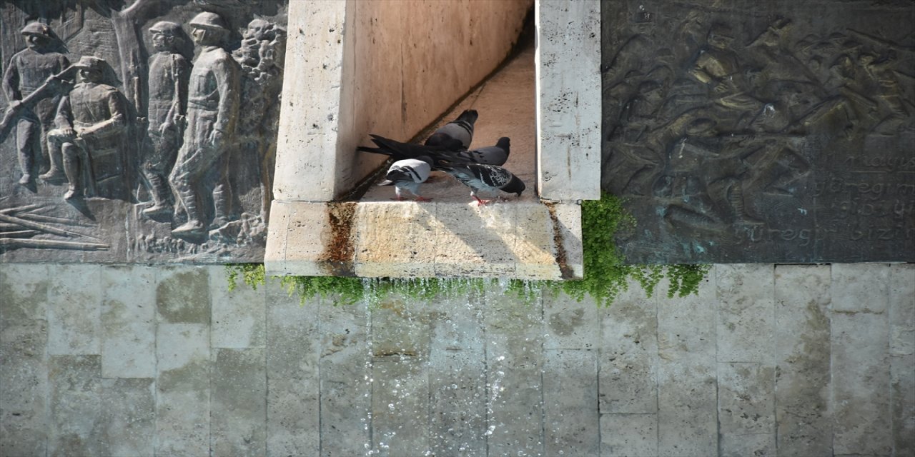 Adana'da sıcak hava etkili oluyor