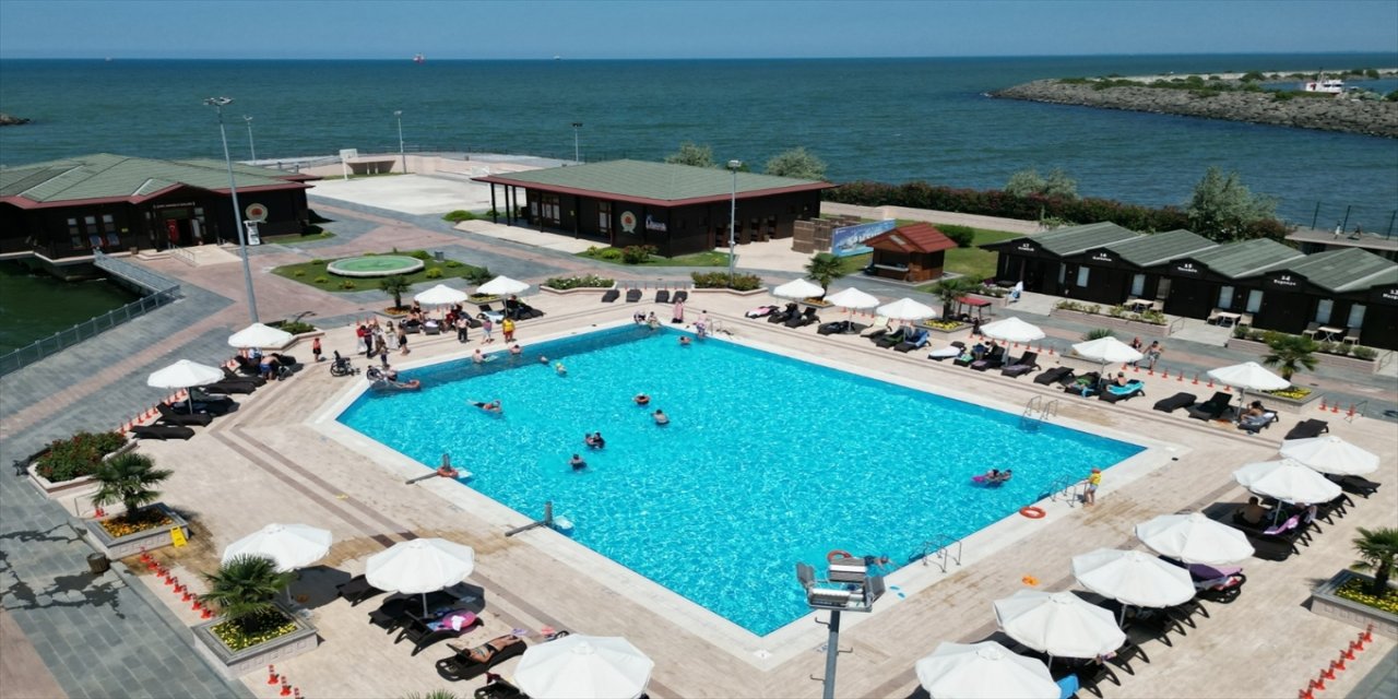 Samsun'da engelliler otel konforunda ücretsiz tatil imkanı buluyor.